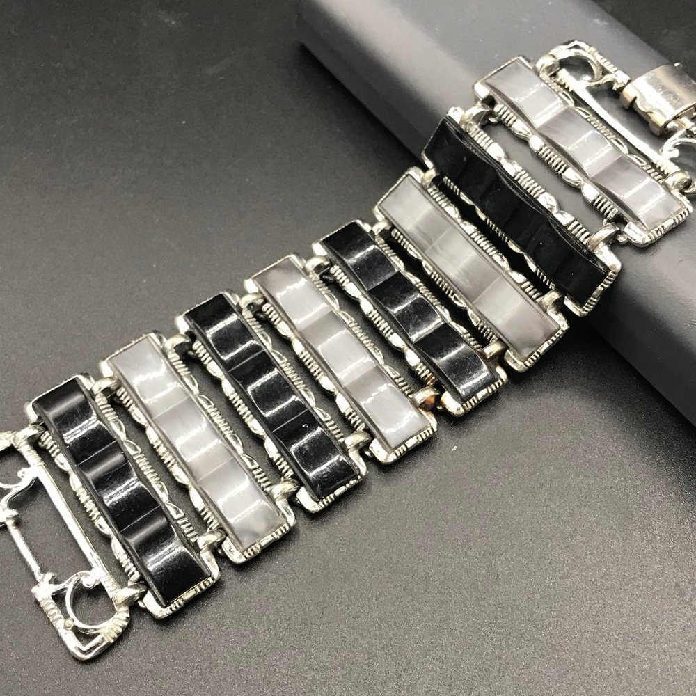 Selro Vintage Chunky Wide Lucite Bracelet